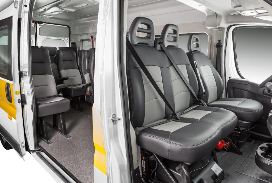 Интерьер Fiat Ducato Minibus Escolar 2018 года  (LA) (фото 2 из 2)
